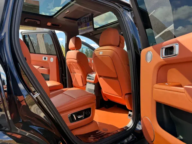 Li Auto L9 — Фото автомобиля 16