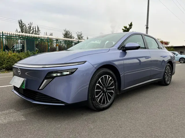 Фотография автомобиля — Nissan N6