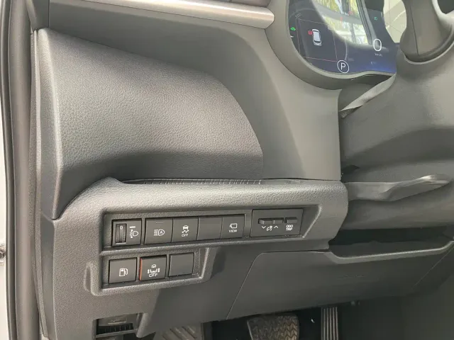 Toyota Granvia — Фото автомобиля 30