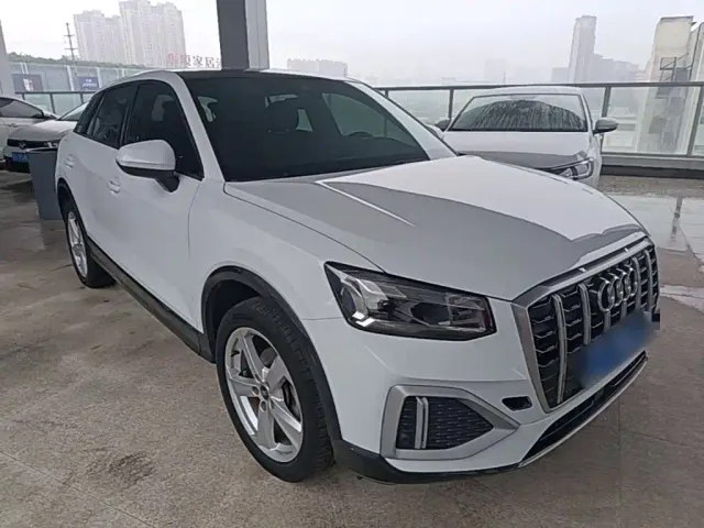 Audi Q2L — Фото автомобиля 3