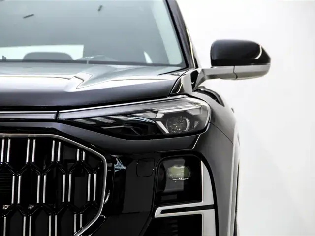 Audi Q6 — Фото автомобиля 9