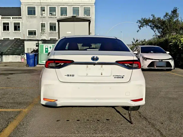 Toyota Corolla — Фото автомобиля 5