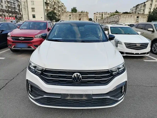 Volkswagen T-Roc — Фото автомобиля 2