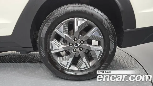 KGM Torres EVX — Фото автомобиля 6