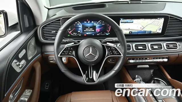 Mercedes-Benz GLE-Class — Фото автомобиля 13