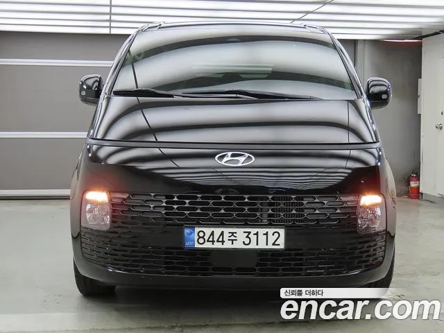Hyundai Staria Staria Карго 5 мест — Фото автомобиля 2