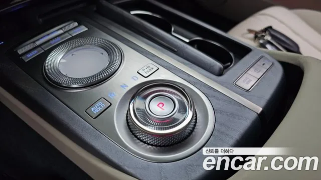 Genesis G80 Бензин 2.5 турбо AWD — Фото автомобиля 9