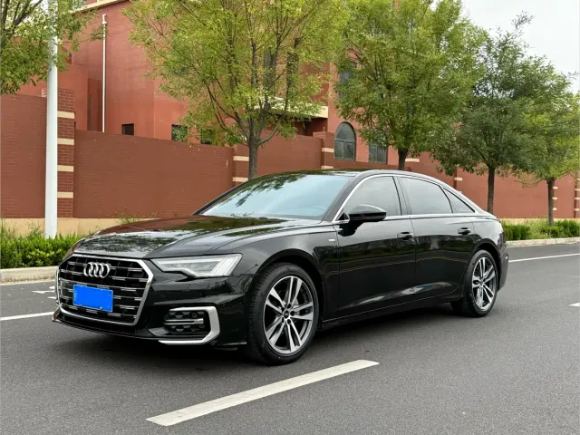Фотография автомобиля — Audi A6L