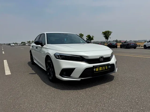 Honda Civic — Фото автомобиля 2