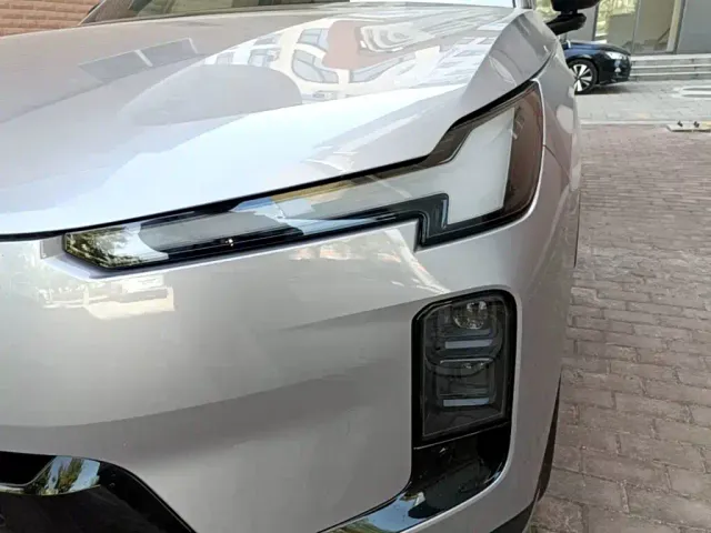 Volvo XC70 Plug-in Hybrid — Фото автомобиля 23
