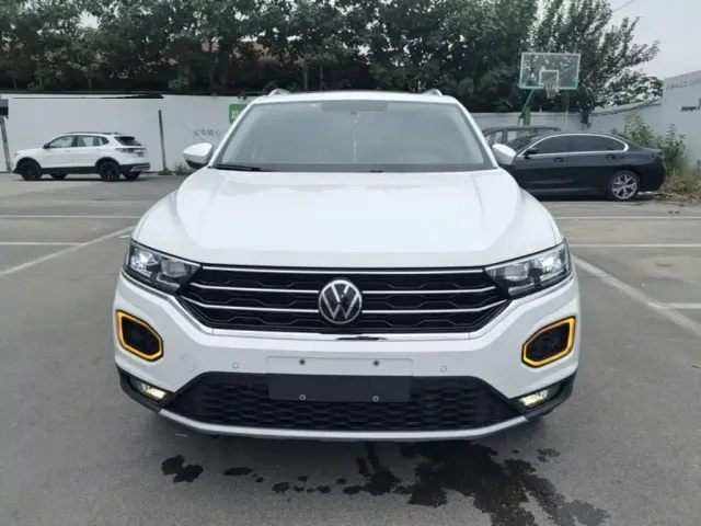 Volkswagen T-Roc — Фото автомобиля 2