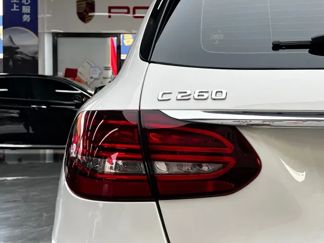 Mercedes-Benz C-Class — Фото автомобиля 10