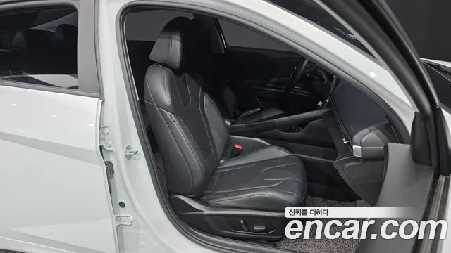 Hyundai Avante — Фото автомобиля 12