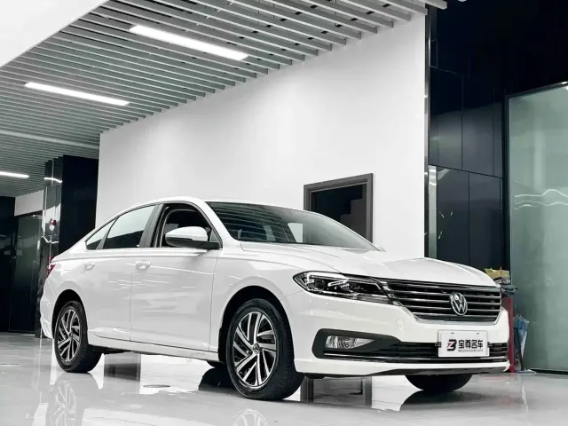 Volkswagen Lavida — Фото автомобиля 3