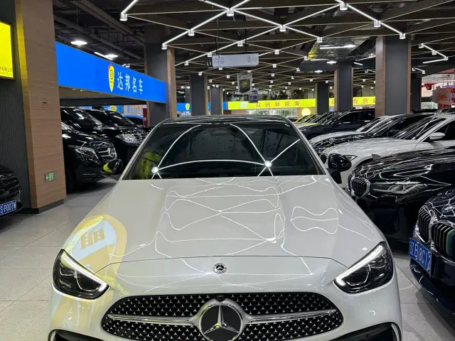 Фотография автомобиля — Mercedes-Benz C-Class