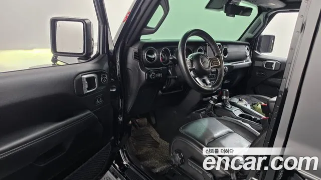 Jeep Wrangler JL — Фото автомобиля 15