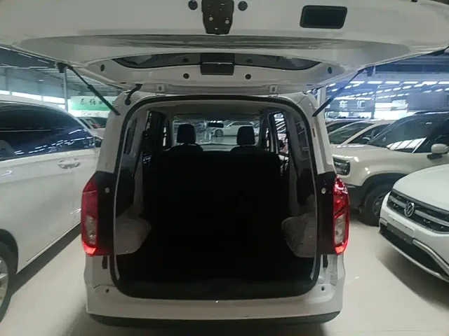 Wuling Motors Wuling Hongguang New Energy 2024 Model Pure Electric 300KM Utility Version — Фото автомобиля 18