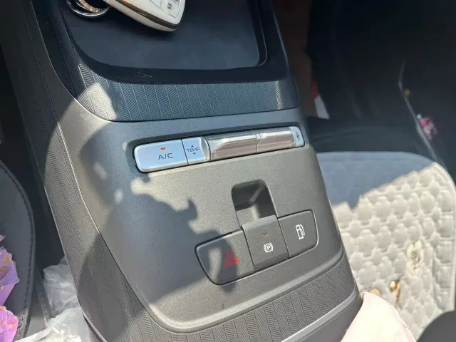 Changan Qiyuan A05 — Фото автомобиля 14