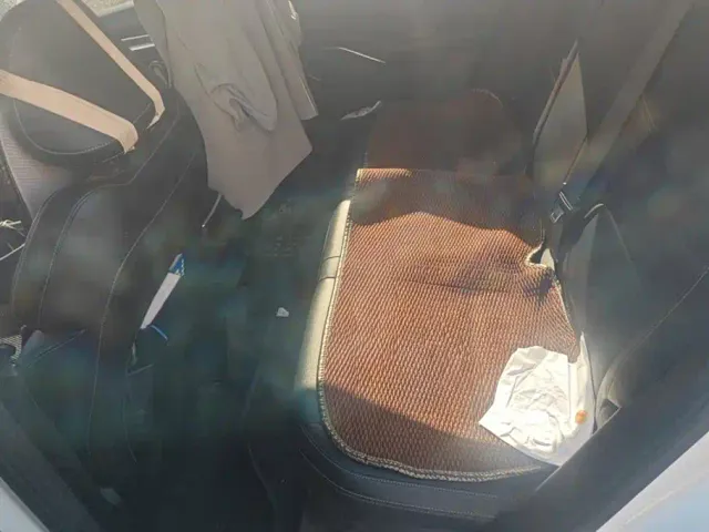 Geely Emgrand — Фото автомобиля 11