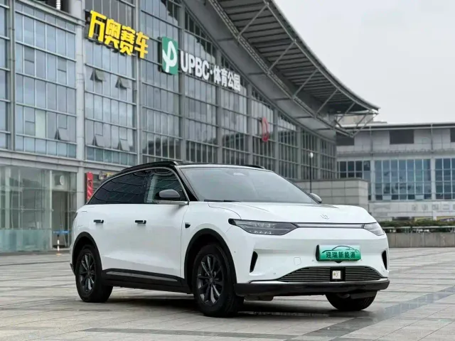 Leapmotor C11 — Фото автомобиля 8