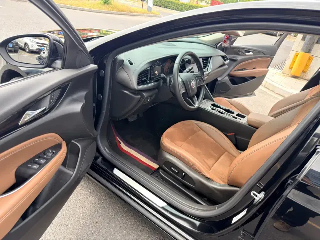 Buick Regal — Фото автомобиля 9