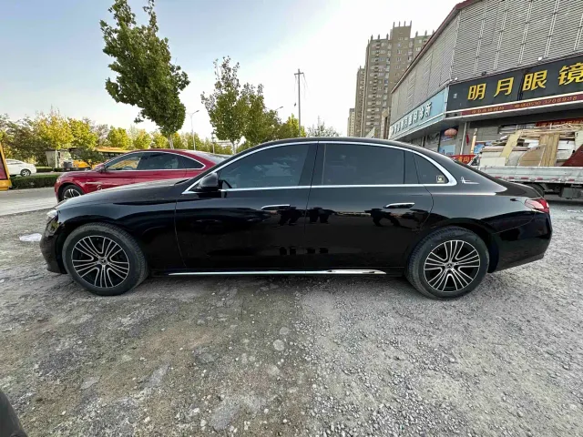 Mercedes-Benz E-Class — Фото автомобиля 7