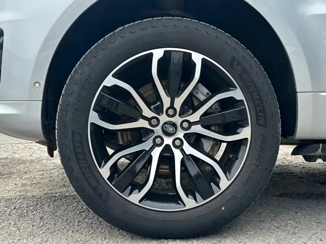 Land Rover Range Rover Sport — Фото автомобиля 3
