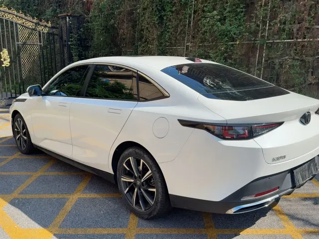 Changan Lamore — Фото автомобиля 9