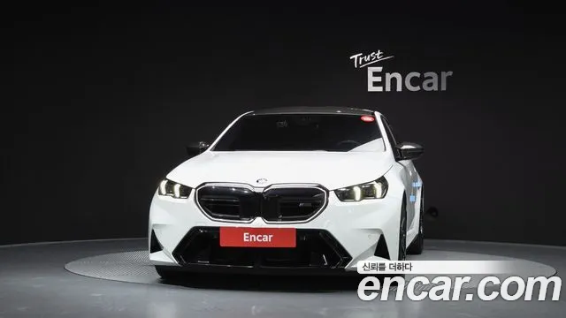 BMW M5 G90 — Фото автомобиля 3