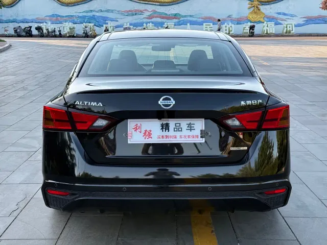 Nissan Teana — Фото автомобиля 15