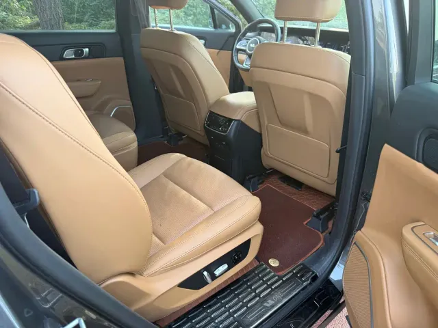 Li Auto ONE — Фото автомобиля 16