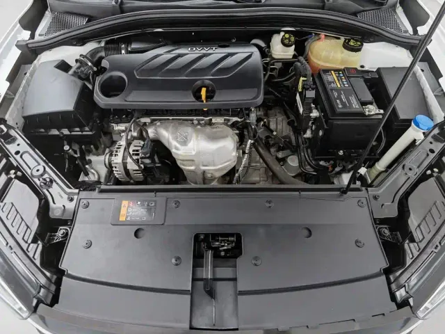 Roewe i5 — Фото автомобиля 6