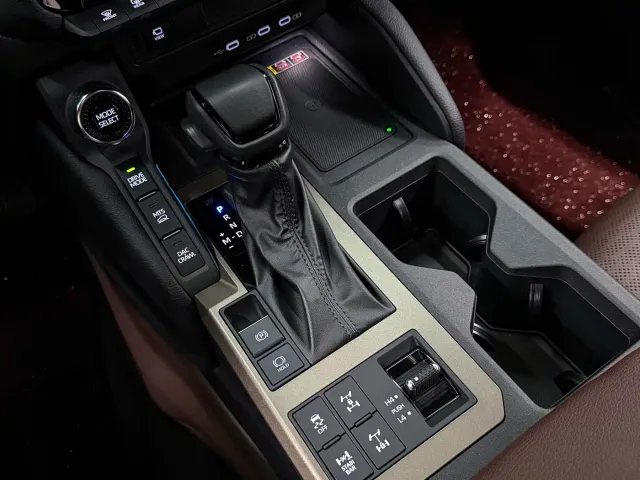 Toyota Prado — Фото автомобиля 14