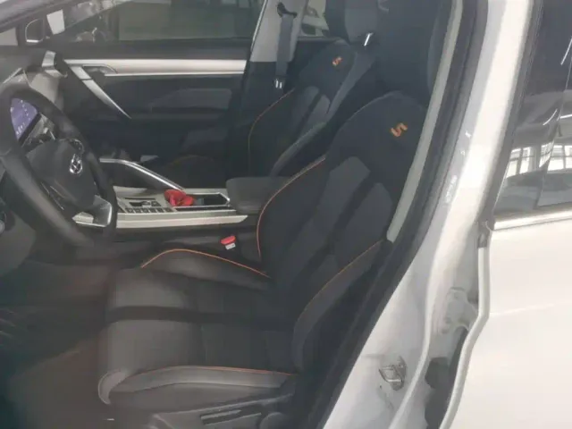 Geely Binyue — Фото автомобиля 14