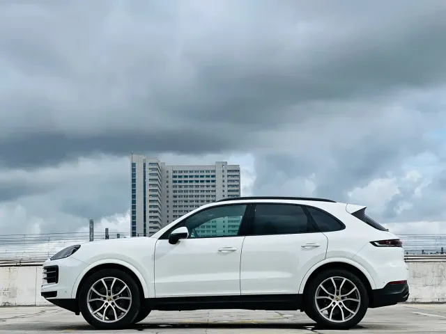 Porsche Cayenne — Фото автомобиля 12