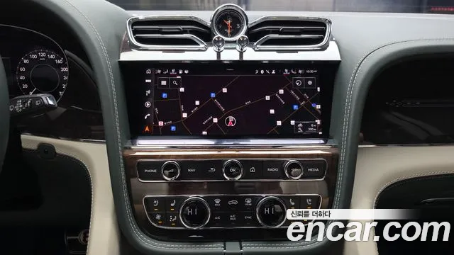 Bentley Bentayga Bentayga 4.0 V8 EWB First Edition — Фото автомобиля 14
