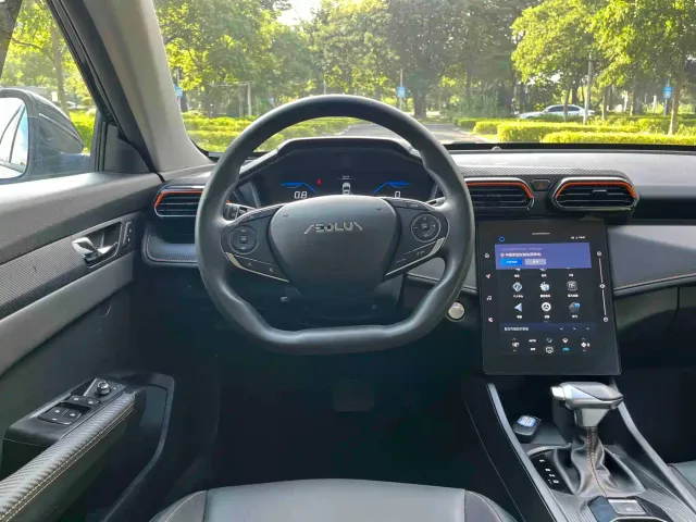 Dongfeng Yixuan — Фото автомобиля 12