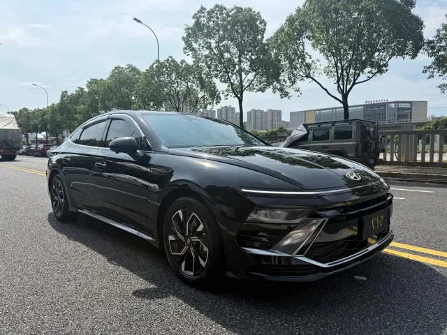 Hyundai Sonata — Фото автомобиля 3