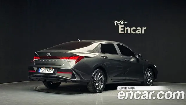 Hyundai Avante CN7 — Фото автомобиля 2