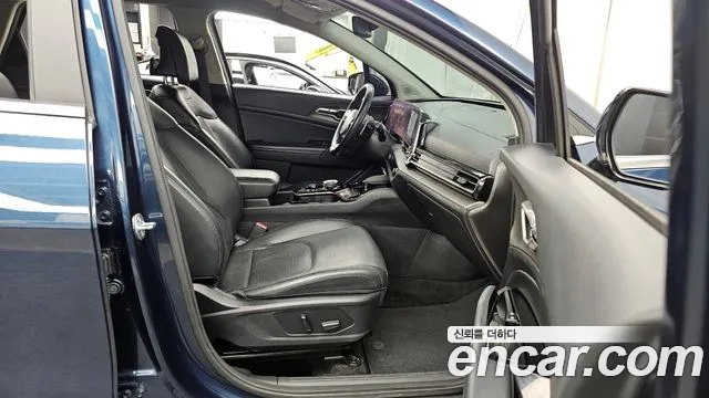 Kia Sportage Sportage 5-е поколение Бензин 1.6 Turbo 4WD — Фото автомобиля 11