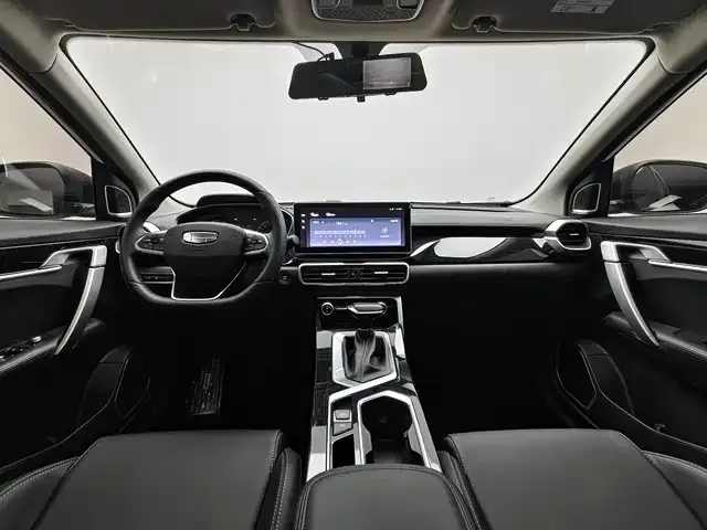Geely Binyue — Фото автомобиля 5