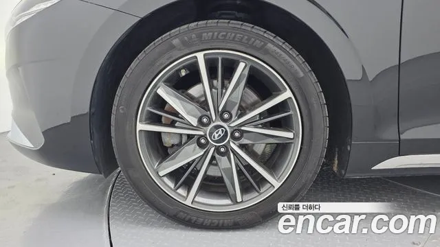 Hyundai Grandeur New — Фото автомобиля 5