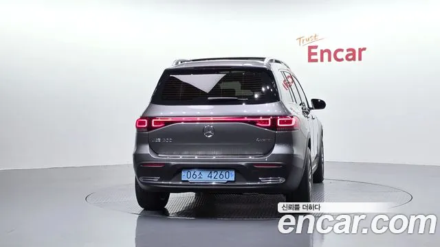 Mercedes-Benz EQB X243 — Фото автомобиля 4