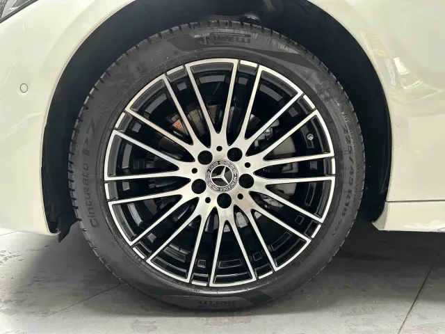 Mercedes-Benz C-Class — Фото автомобиля 3
