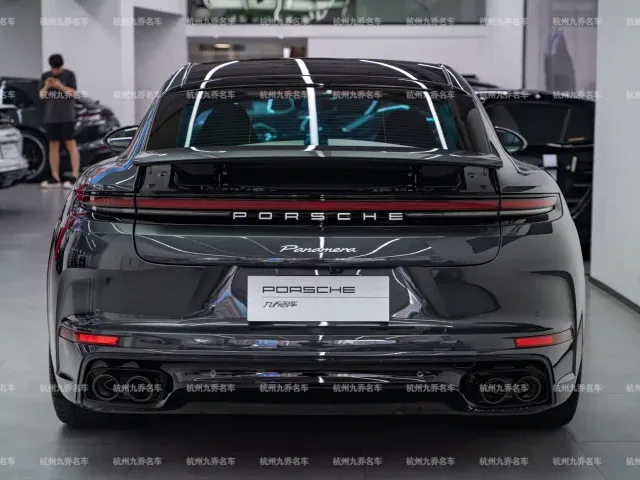 Porsche Panamera — Фото автомобиля 6