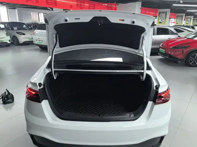 Geely Geometry Geely Geometry A 2024 410KM Travel Edition — Фото автомобиля 18