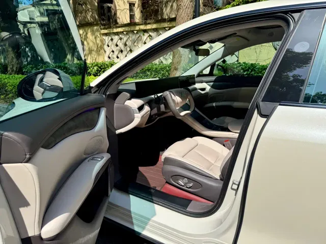 IM Motors LS6 — Фото автомобиля 10