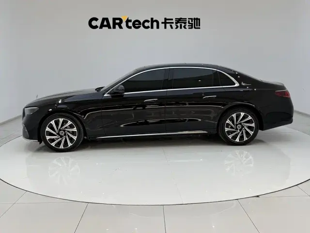 Mercedes-Benz E-Class — Фото автомобиля 8