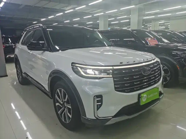 Ford Explorer — Фото автомобиля 8