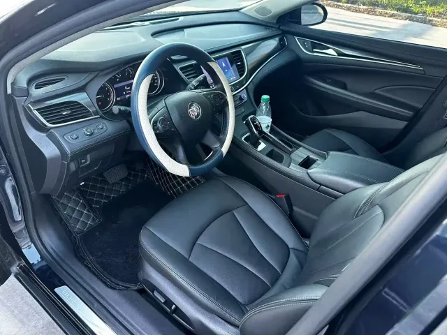 Buick LaCrosse — Фото автомобиля 4